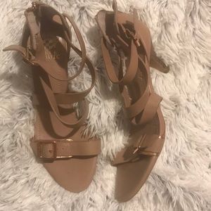 Vince camuto sandal shoes
